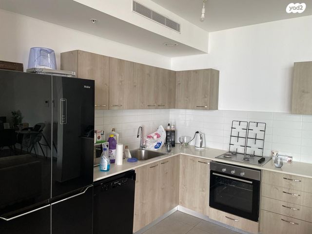 דירה, אריק איינשטיין, דרום חדש, פארק הים, בת ים