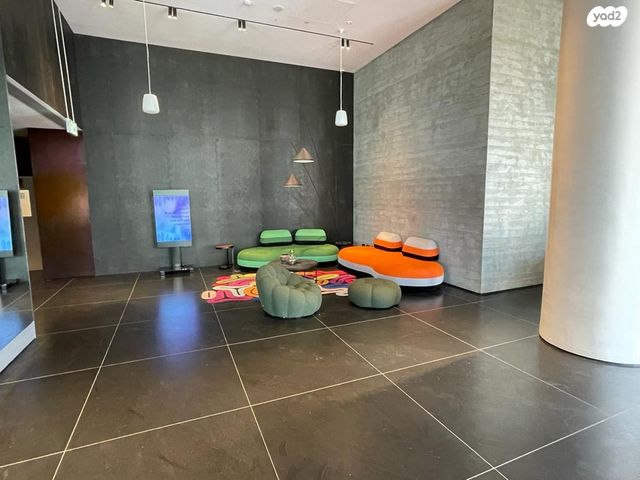 דירה, אריק איינשטיין, דרום חדש, פארק הים, בת ים