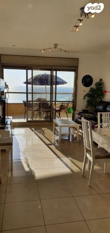 דירה, נתניה