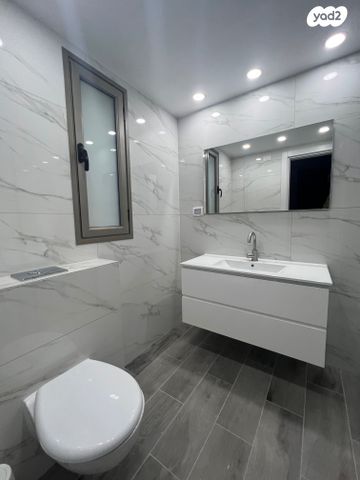 סאבלט, העוגן 4, מרינה, הרצליה