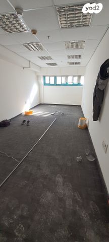 משרדים, כפר סבא