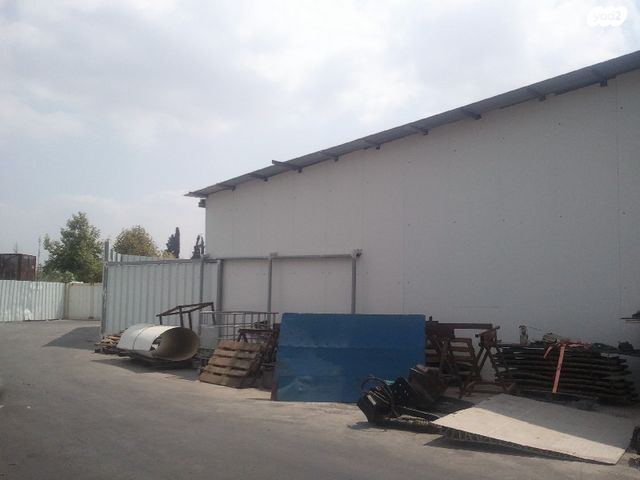 מחסנים, אזור תעשיה א, חולון