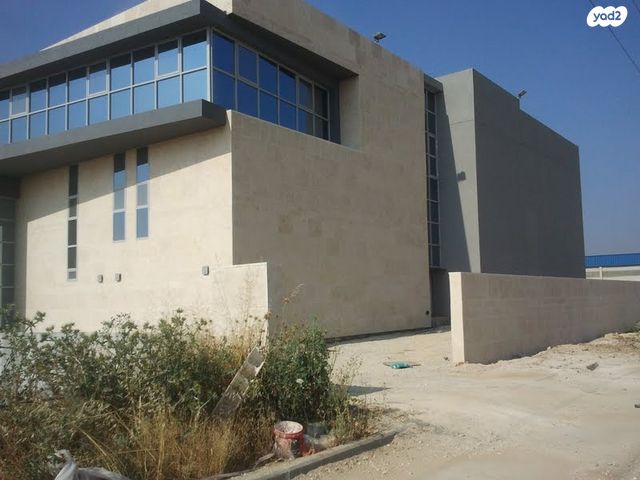 מחסנים, אזור תעשיה א, חולון