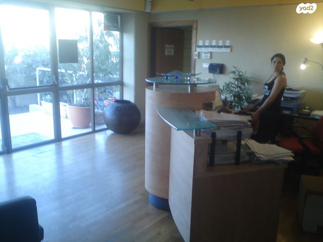 חנויות/ שטח מסחרי, לח"י 24, שאר העיר, בני ברק