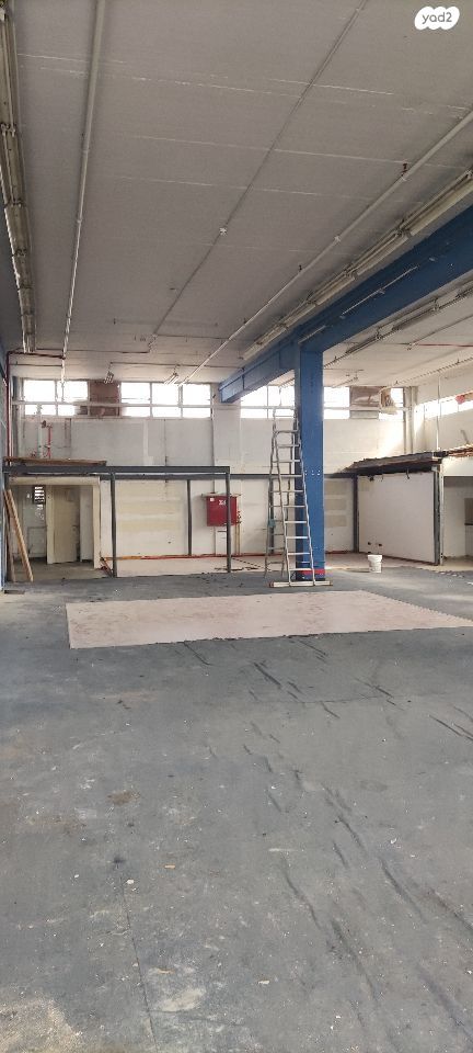 מבני תעשיה, עין ורד, עין ורד