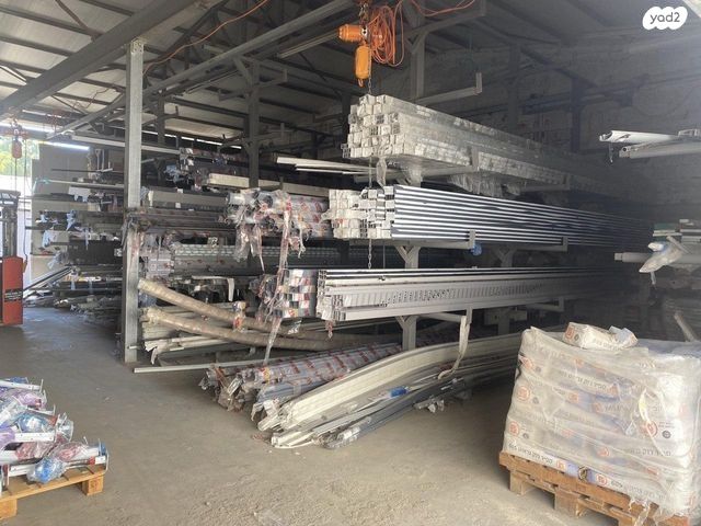 מבני תעשיה, עין ורד, עין ורד