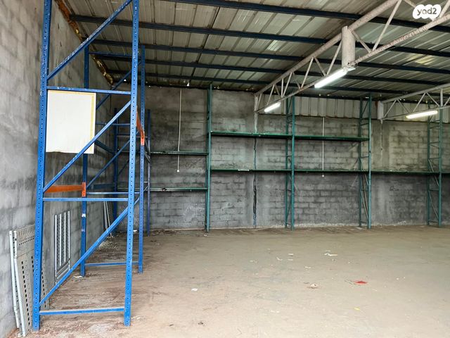 מבני תעשיה, עין ורד, עין ורד