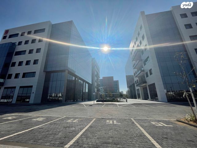 חנויות/ שטח מסחרי, אילן רמון, שאר העיר, נס ציונה