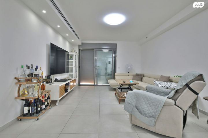 דירה, משכנות האומנים, קרית מוצקין