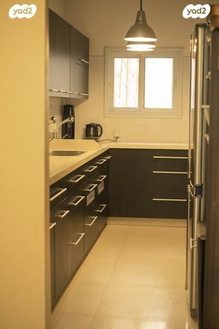 דירה, כובשי החרמון, שעריים, רחובות