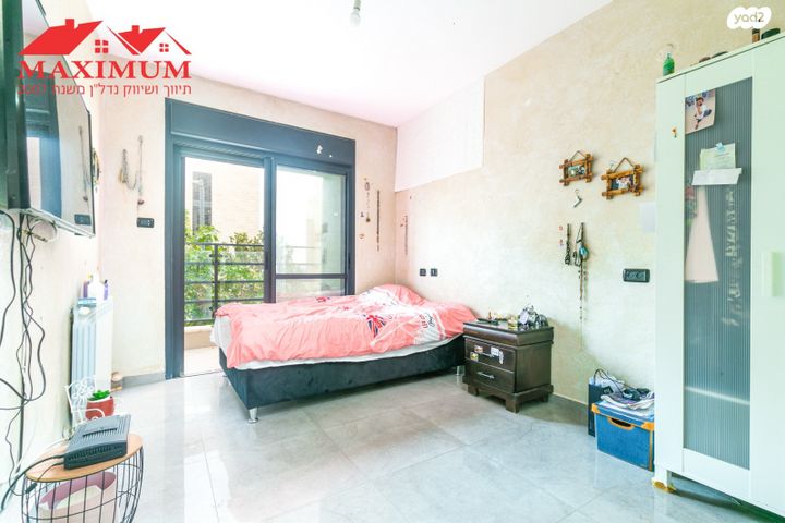 דירה, הרב מן ההר, חומת שמואל, הר חומה, ירושלים