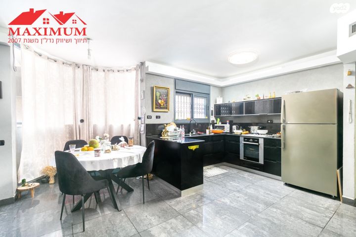 דירה, הרב מן ההר, חומת שמואל, הר חומה, ירושלים