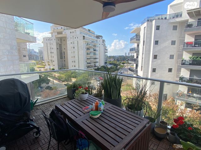 דירה, חנה רובינא, מרכז, הרצליה