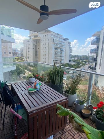 דירה, חנה רובינא, מרכז, הרצליה