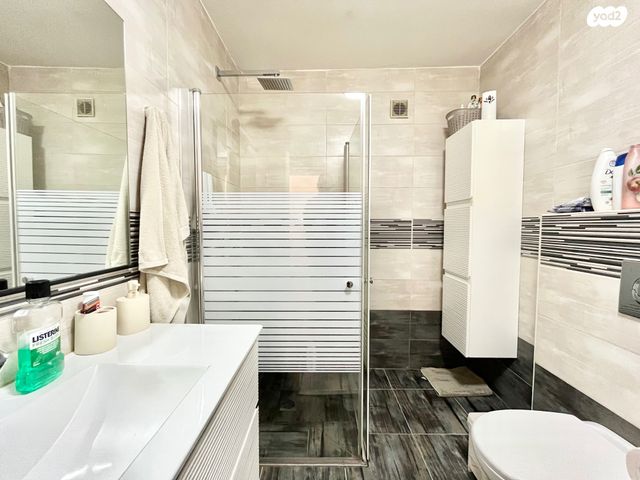 דו משפחתי, פסגת זאב, ירושלים