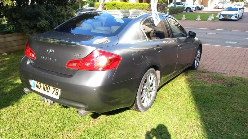 אינפיניטי G37