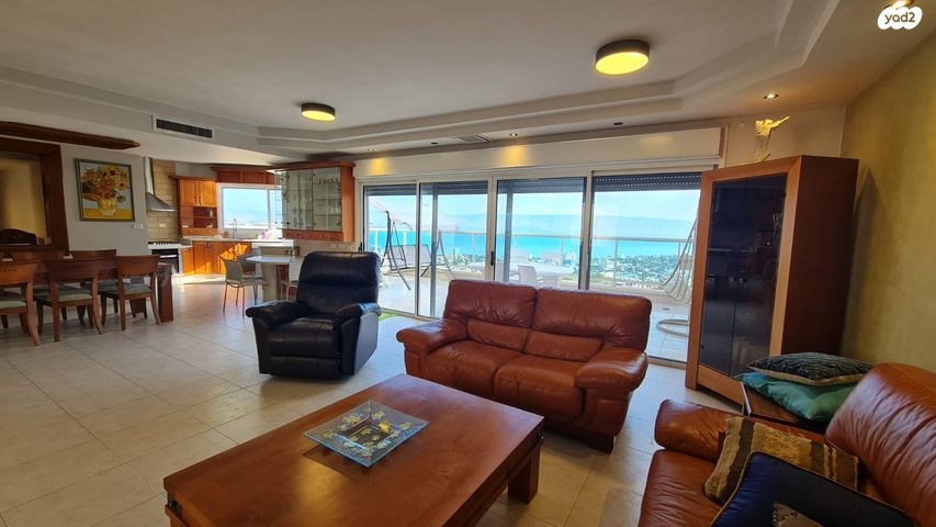 גג/ פנטהאוז, אוסישקין, אחוזת כנרת, טבריה