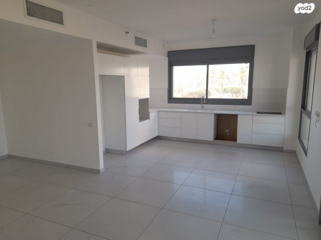 דירה, אמנון ליפקין שחק 1, נוף הטיילת, נתניה