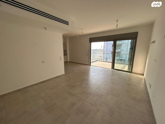 דירה, צבי מנדלבלט, מרכז, הרצליה