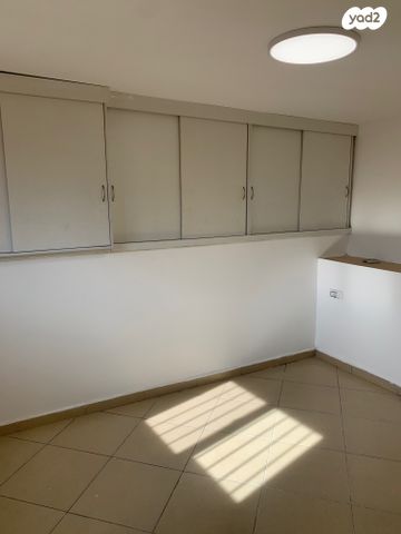 דירה, לבונה, גבע בנימין, אדם - גבע בנימין