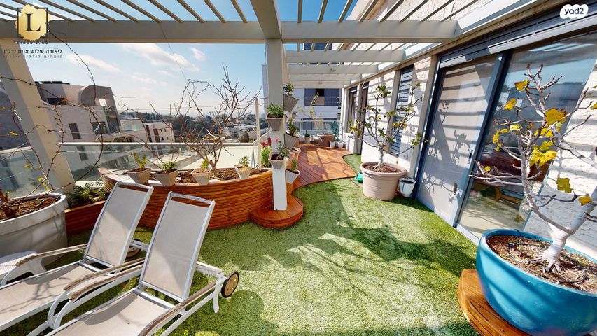 גג/ פנטהאוז, נחשון, שמבור, חיפה