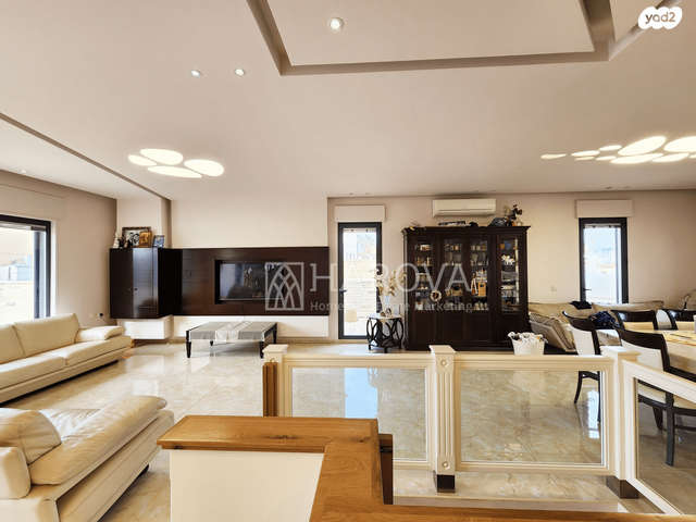 גג/ פנטהאוז, יוסף הייקל, צהלון, שיכוני חסכון, תל אביב יפו