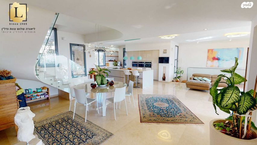 גג/ פנטהאוז, נחשון, שמבור, חיפה