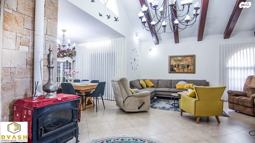 בית פרטי/ קוטג', לבנה, עומר