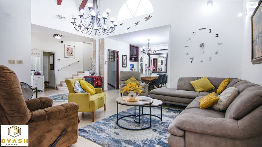 בית פרטי/ קוטג', לבנה, עומר