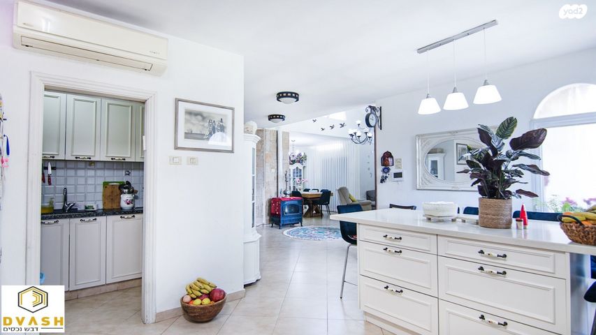 בית פרטי/ קוטג', לבנה, עומר