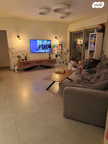 דירה, אלכסנדר סשה ארגוב 5, המשתלה, תל אביב יפו