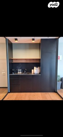 משרדים, דרך זאב ז'בוטינסקי 7, בורסה, רמת גן