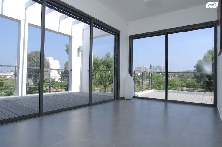 גג/ פנטהאוז, קהילת ורשה, הדר יוסף, תל אביב יפו