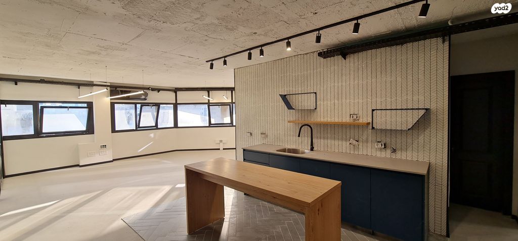 משרדים, ישראל ב"ק, מונטיפיורי, הרכבת, תל אביב יפו