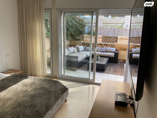 דירת גן, מרינה, הרצליה