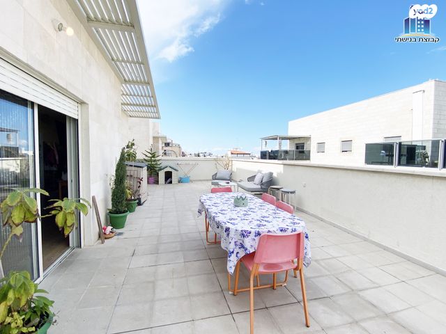 גג/ פנטהאוז, צבי הירשפלד 2, רמז, מערב ותיק, ראשון לציון