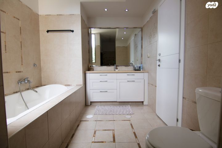 בית פרטי/ קוטג', רמות מנחם, הוד השרון