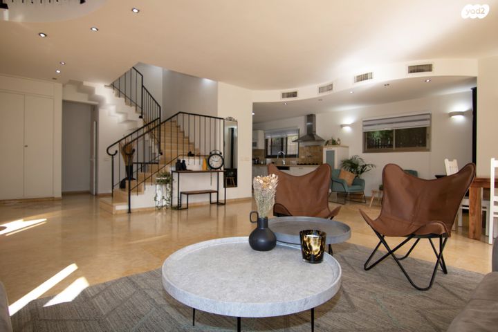 בית פרטי/ קוטג', רמות מנחם, הוד השרון