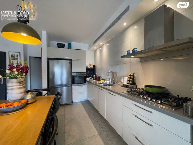 דירה, יוסף שכטר, אחוזה, חיפה