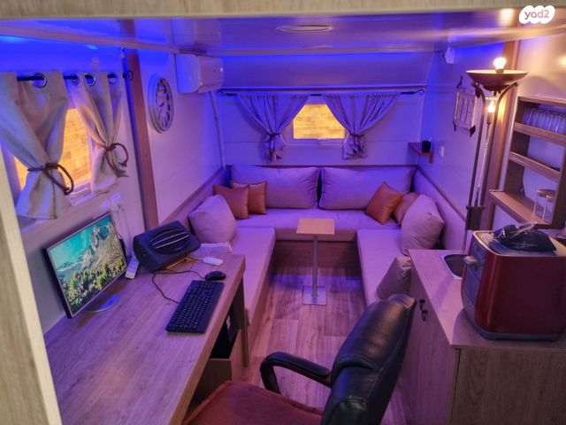 מודעת רכב נגרר (קראוון נגרר)