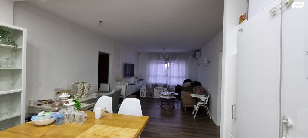 דירה, חבקוק הנביא, רובע י', אשדוד