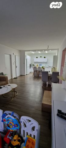 דירה, חבקוק הנביא, רובע י', אשדוד