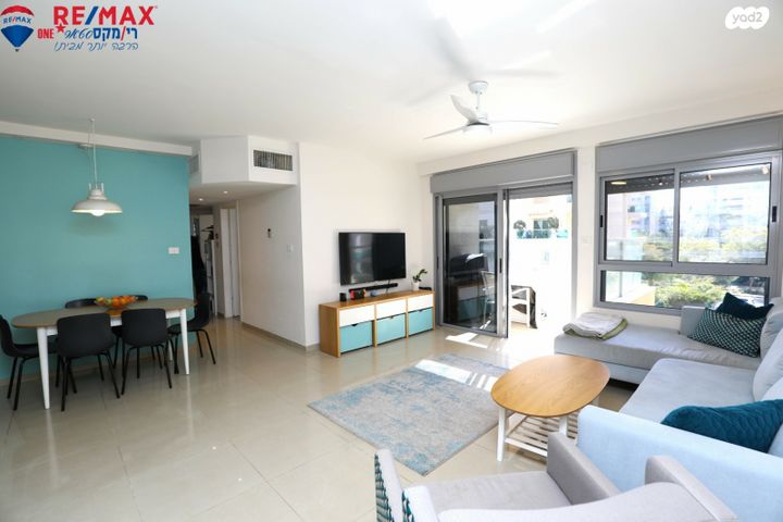 דירה, אמה טאובר פרידמן, הרצליה הירוקה, נווה עובד, הרצליה