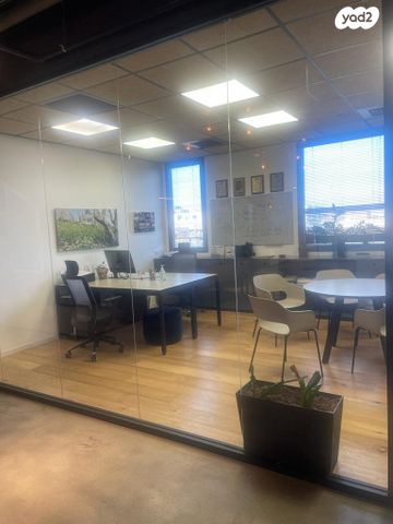 משרדים, נתניה