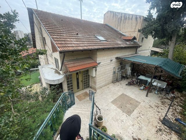 הצלף 
