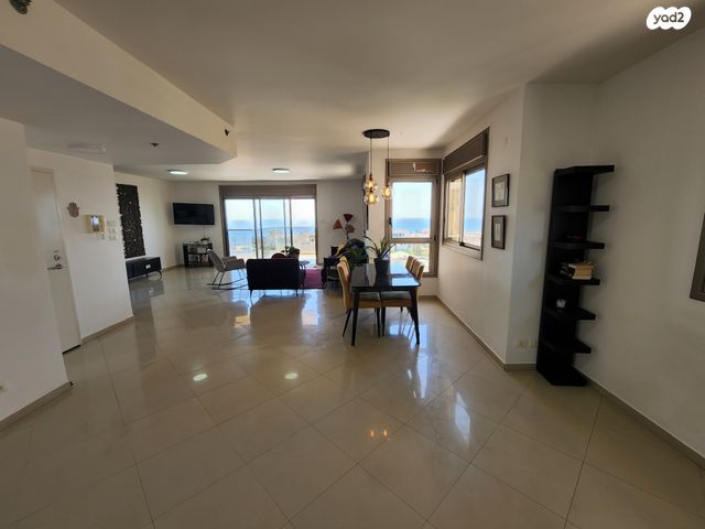 דירה, הגילה, נוף הטיילת, נתניה