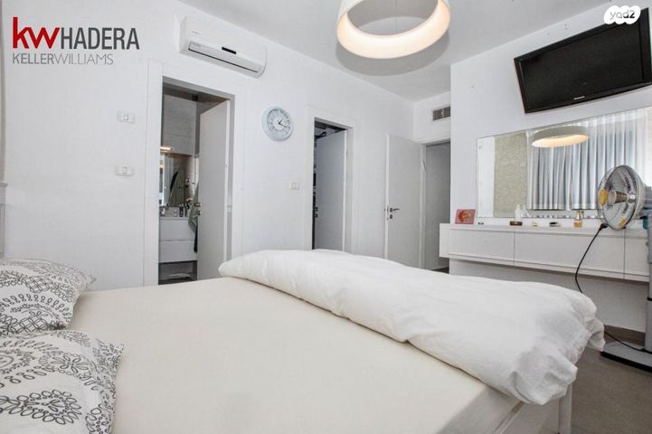 דירה, שדרות מנחם בגין 9, גבעת אולגה, חדרה