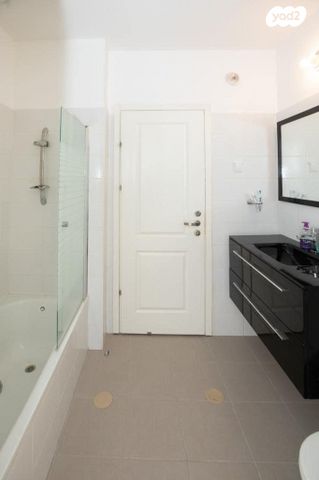 דירת גן, ברנע, אשקלון