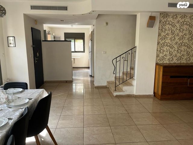 דו משפחתי, מזכרת בתיה