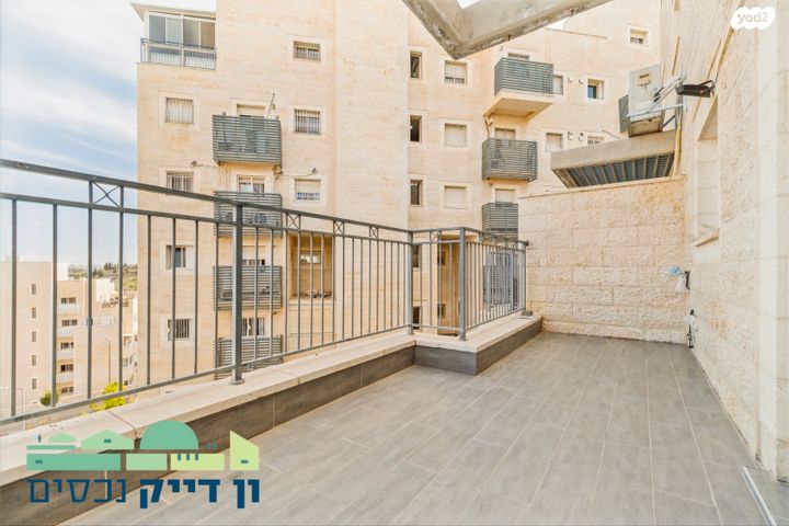 דירה, הרב כלפון משה הכהן, חומת שמואל, הר חומה, ירושלים